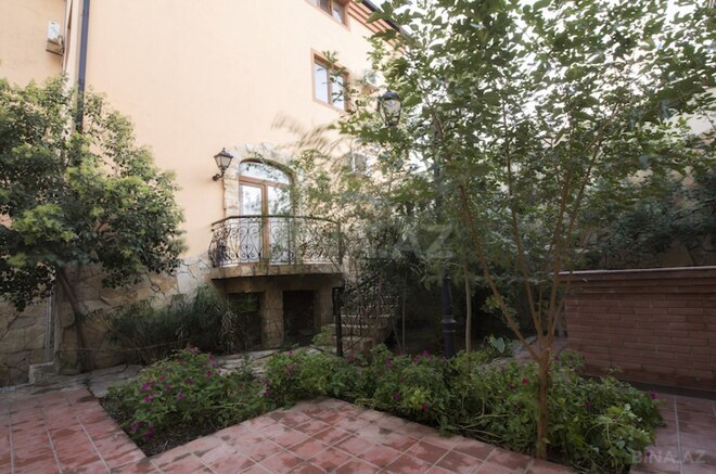Satılır 8 otaqlı həyət evi/bağ evi 510 m², Gənclik m., photo 5 from 12