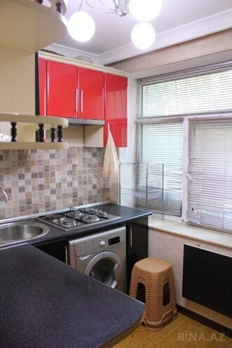 İcarəyə verilir 2 otaqlı köhnə tikili 50 m², Elmlər Akademiyası m., photo 6 from 8