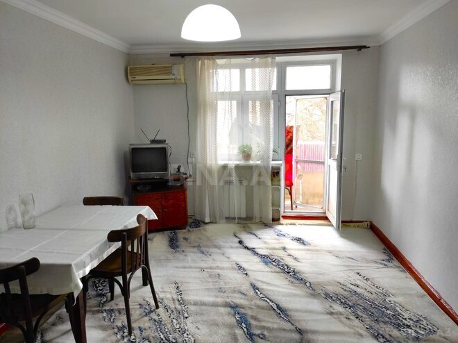 Продаётся 1-комн. вторичка 36 м², м. Элмляр Академиясы, photo 1 from 13