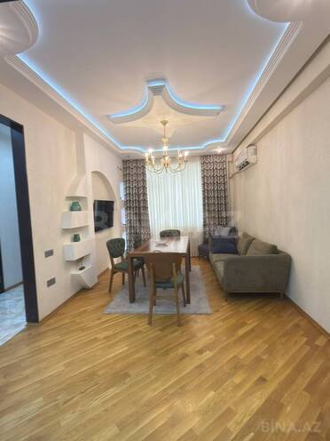 Сдаётся 2-комн. новостройка 70 м², м. Ази Асланов, photo 1 from 8
