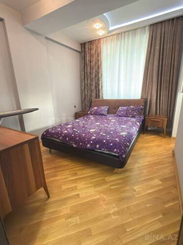 Сдаётся 2-комн. новостройка 70 м², м. Ази Асланов, photo 3 from 8