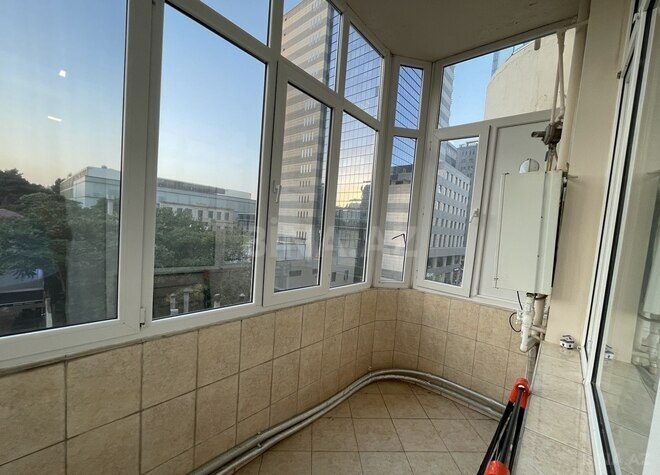 İcarəyə verilir 2 otaqlı köhnə tikili 110 m², Nizami m., photo 13 from 14