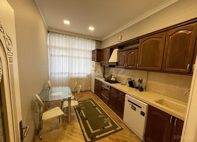İcarəyə verilir 2 otaqlı köhnə tikili 110 m², Nizami m., photo 8 from 14