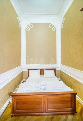 İcarəyə verilir 4 otaqlı köhnə tikili 110 m², Sahil m., photo 3 from 16