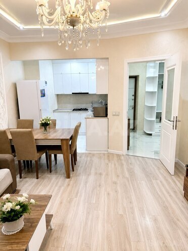Сдаётся 2-комн. новостройка 64 м², м. Иншаатчылар, photo 3 from 12