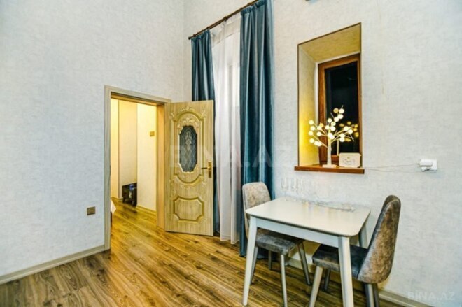 Satılır 2 otaqlı köhnə tikili 72 m², Sahil m., photo 7 from 15
