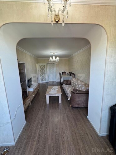 Продаётся 3-комн. вторичка 75 м², м. Кара Караев, photo 4 from 12