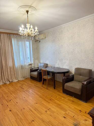 İcarəyə verilir 2 otaqlı köhnə tikili 80 m², Qara Qarayev m., photo 1 from 10