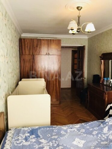 Продаётся 3-комн. вторичка 70 м², м. Гянджлик, photo 1 from 11