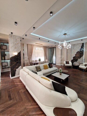 Продаётся 4-комн. новостройка 191 м², м. Низами, photo 1 from 10