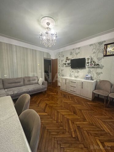 Satılır 2 otaqlı köhnə tikili 60 m², Əhmədli q., photo 1 from 12