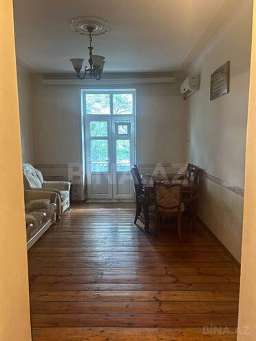 İcarəyə verilir 2 otaqlı köhnə tikili 80 m², Neftçilər m., photo 1 from 13