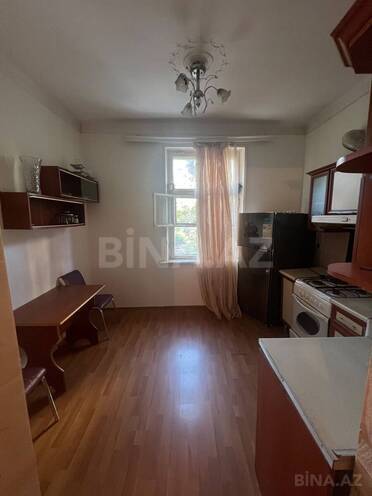 Сдаётся 2-комн. вторичка 50 м², м. Нефтчиляр, photo 3 from 13