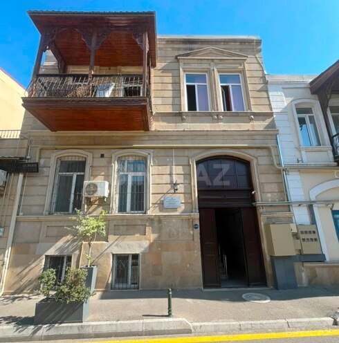 İcarəyə verilir 3 otaqlı köhnə tikili 85 m², Sahil m., photo 1 from 16