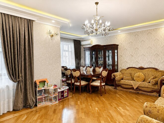 Продаётся 3-комн. новостройка 110 м², м. 28 мая, photo 1 from 8