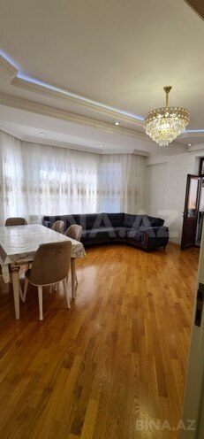 Сдаётся 4-комн. новостройка 105 м², м. Нефтчиляр, photo 1 from 7