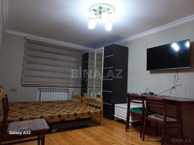 Сдаётся 1-комн. вторичка 42 м², м. Нефтчиляр, photo 3 from 11