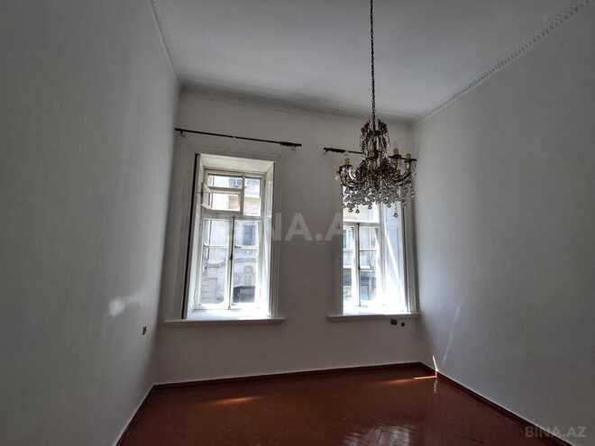 İcarəyə verilir 3 otaqlı köhnə tikili 90 m², Sahil m., photo 8 from 18