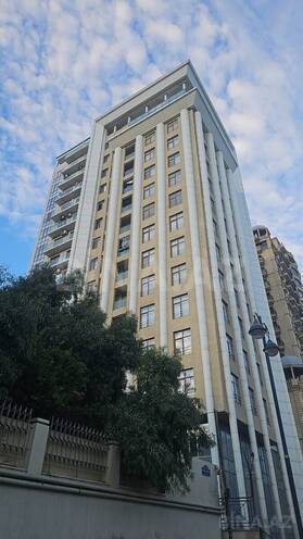 Satılır 3 otaqlı yeni tikili 141 m², 8 Noyabr m., photo 1 from 29