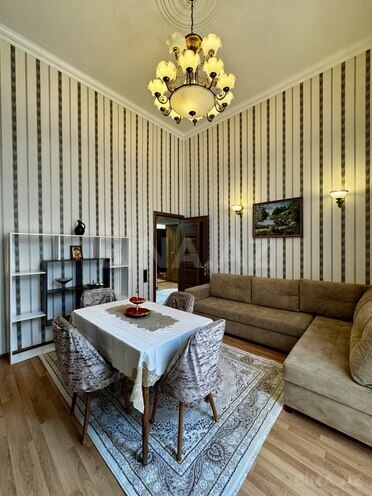 İcarəyə verilir 2 otaqlı köhnə tikili 70 m², Sahil m., photo 7 from 26