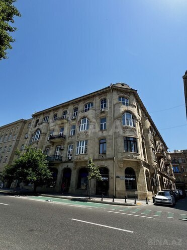 İcarəyə verilir 2 otaqlı köhnə tikili 70 m², Sahil m., photo 1 from 26