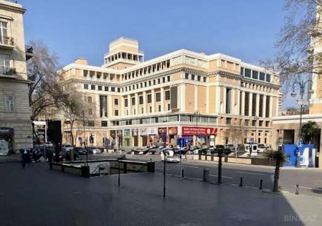 İcarəyə verilir 2 otaqlı köhnə tikili 70 m², Sahil m., photo 25 from 26