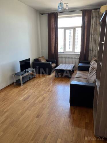 Продаётся 3-комн. вторичка 90 м², м. 8 ноября, photo 1 from 11