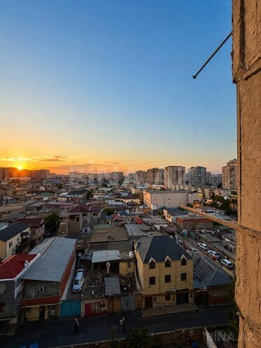 Satılır 3 otaqlı köhnə tikili 80 m², İnşaatçılar m., photo 29 from 30