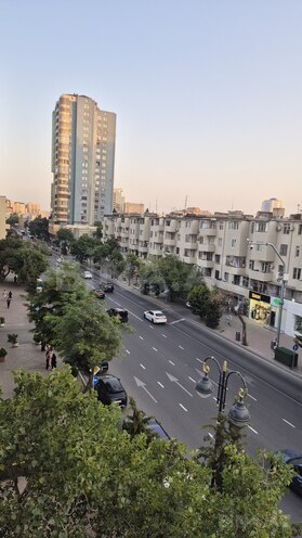 Продаётся 3-комн. вторичка 77 м², Насиминский  р., photo 1 from 14