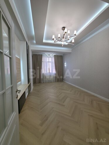 Продаётся 3-комн. новостройка 110 м², м. Кара Караев, photo 3 from 16