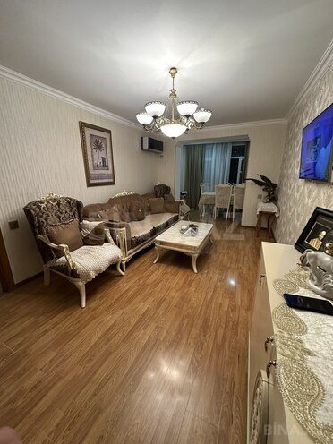Satılır 3 otaqlı köhnə tikili 65 m², İnşaatçılar m., photo 1 from 19