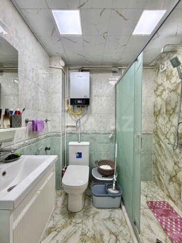 Satılır 2 otaqlı köhnə tikili 63 m², Şah İsmayıl Xətai m., photo 12 from 16