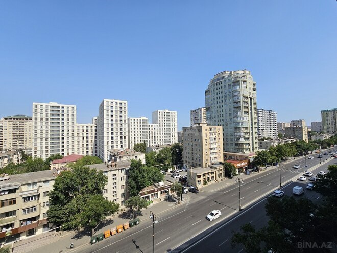 Satılır 3 otaqlı köhnə tikili 75 m², İnşaatçılar m., photo 3 from 18