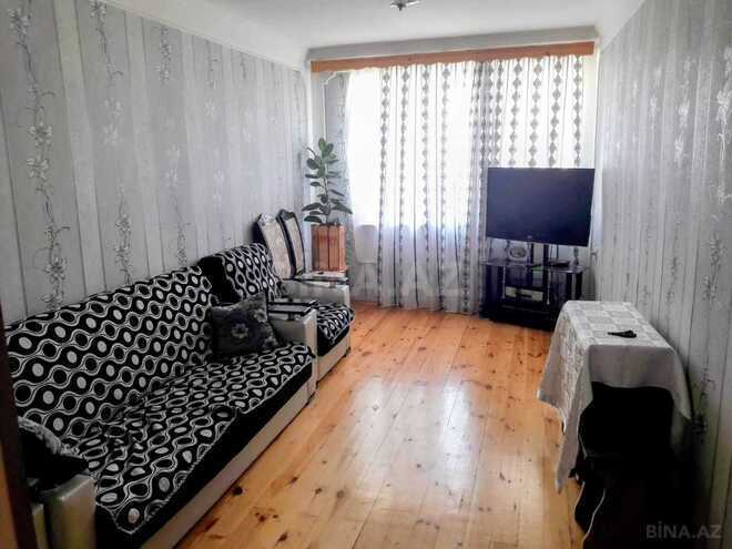 Продаётся 3-комн. вторичка 61 м², photo 1 from 9