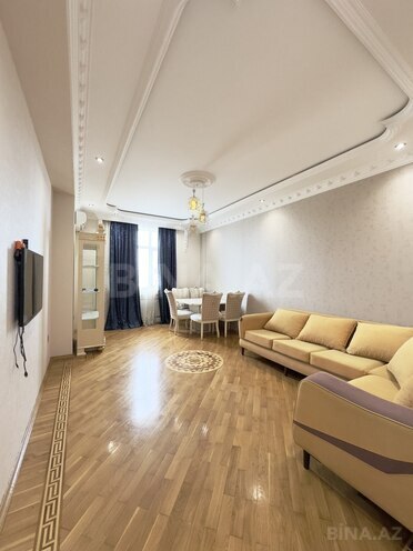 Сдаётся 2-комн. новостройка 100 м², м. Иншаатчылар, photo 1 from 17