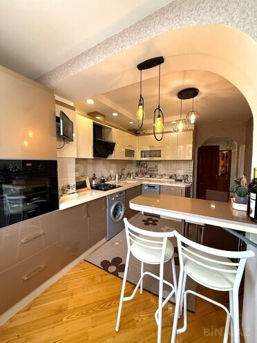 Satılır 4 otaqlı köhnə tikili 120 m², Həzi Aslanov m., photo 1 from 18