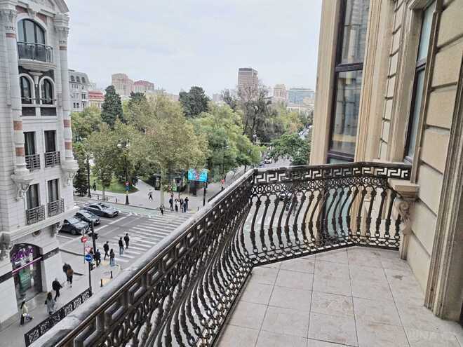 Сдаётся 4-комн. новостройка 180 м², м. Сахил, photo 1 from 11