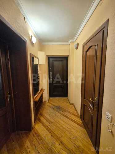 Satılır 3 otaqlı köhnə tikili 70 m², İnşaatçılar m., photo 17 from 31