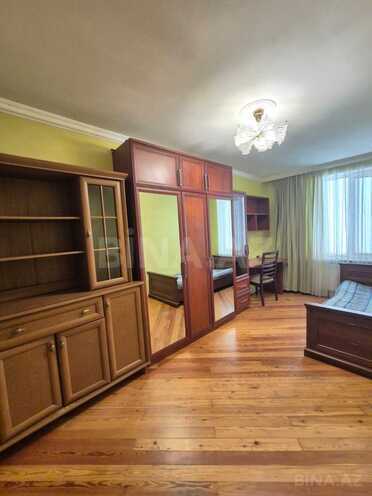 Satılır 3 otaqlı köhnə tikili 70 m², İnşaatçılar m., photo 9 from 31