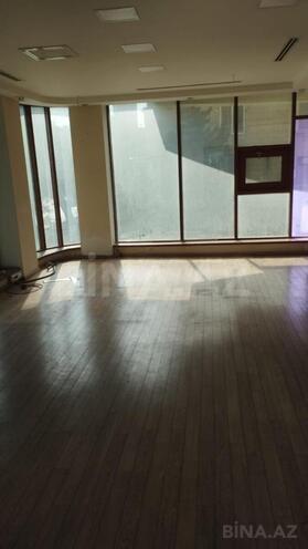 Сдаётся  объект 1 400 м², м. Элмляр Академиясы, photo 6 from 32