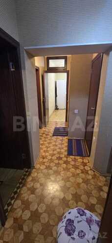 Satılır 3 otaqlı köhnə tikili 70 m², Sahil m., photo 1 from 17