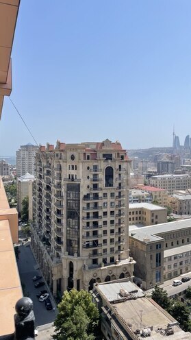 Satılır 4 otaqlı yeni tikili 247 m², 28 May m., photo 25 from 27