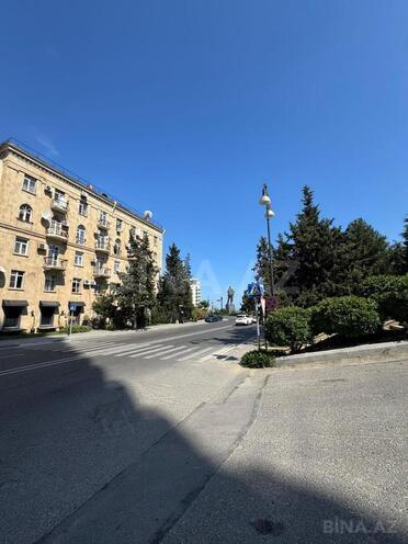 Продаётся 2-комн. новостройка 103 м², м. Элмляр Академиясы, photo 1 from 12