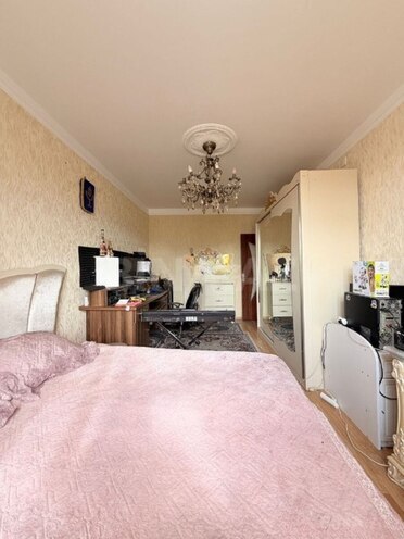 Satılır 3 otaqlı köhnə tikili 80 m², Bakıxanov q., photo 1 from 9