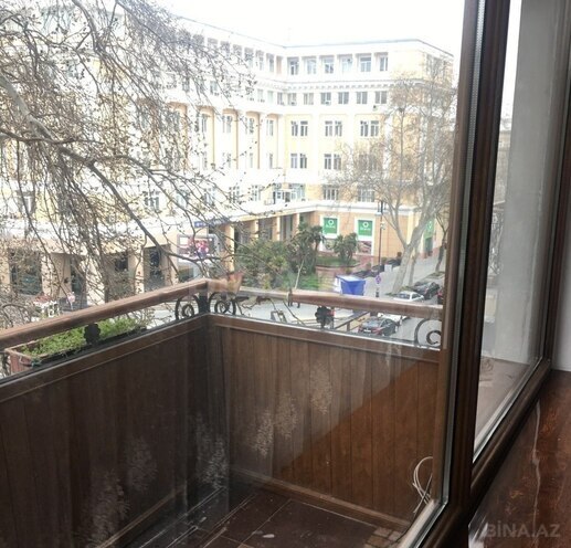 Сдаётся 3-комн. вторичка 110 м², м. Сахил, photo 14 from 18