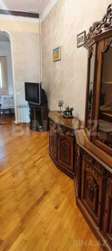 İcarəyə verilir 2 otaqlı köhnə tikili 68 m², Elmlər Akademiyası m., photo 3 from 26