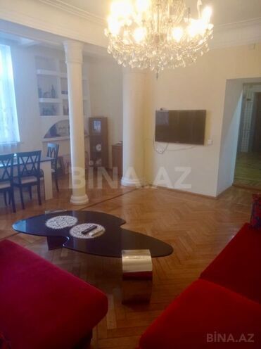 Satılır 4 otaqlı köhnə tikili 112 m², Gənclik m., photo 3 from 12