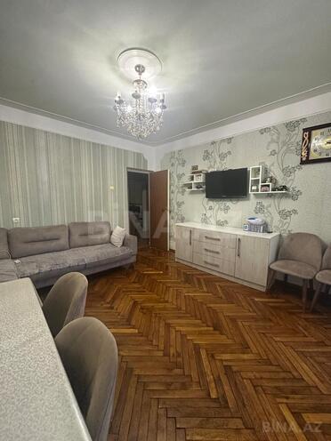 Satılır 2 otaqlı köhnə tikili 70 m², Əhmədli q., photo 1 from 13