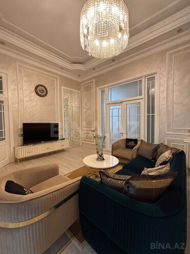 Satılır 3 otaqlı köhnə tikili 120 m², 28 May m., photo 1 from 17
