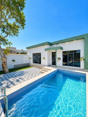 Satılır 4 otaqlı həyət evi/bağ evi 135 m², Buzovna q., photo 1 from 13